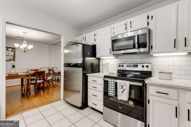 402 BAINBRIDGE Drive, Atlanta, GA 30327