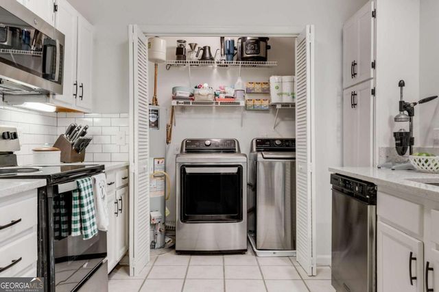 402 BAINBRIDGE Drive, Atlanta, GA 30327