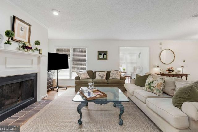 402 BAINBRIDGE Drive, Atlanta, GA 30327