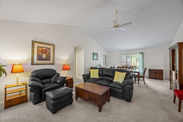 120 Saint Andrews Circle, New Bern, NC 28562