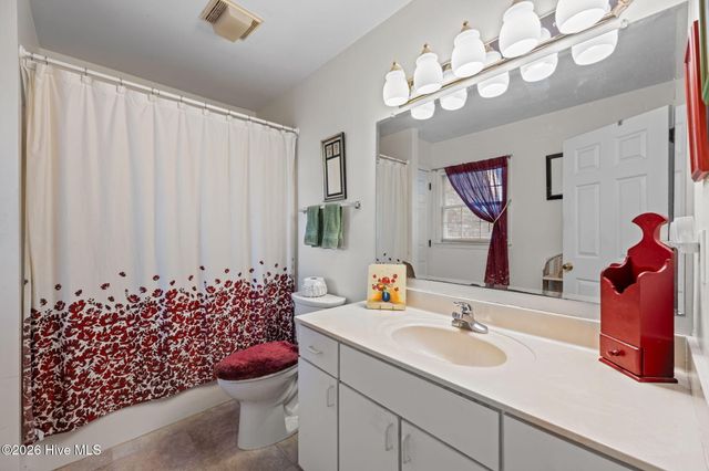 120 Saint Andrews Circle, New Bern, NC 28562