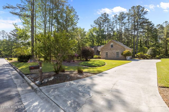 120 Saint Andrews Circle, New Bern, NC 28562
