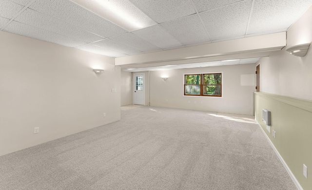 18421 Country Squires Circle, Prior Lake, MN 55372