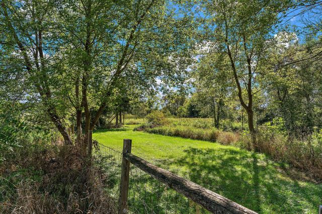 18421 Country Squires Circle, Prior Lake, MN 55372