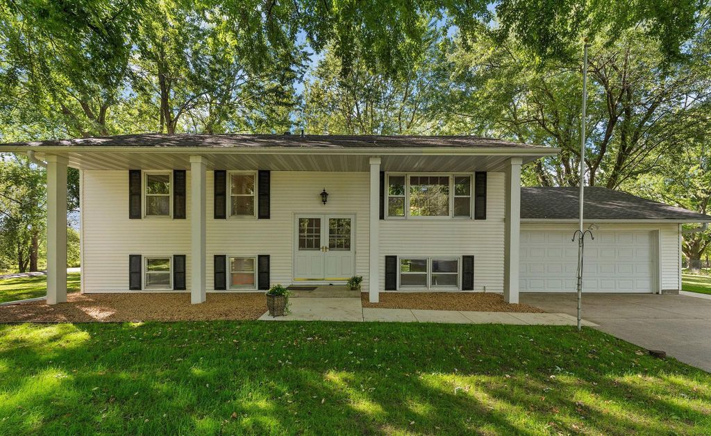 18421 Country Squires Circle, Prior Lake, MN 55372 — photo 2