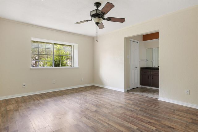 1705 20th Avenue N, Texas City, TX 77590