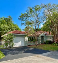 1411 Seagrape Cir, Weston, FL 33326