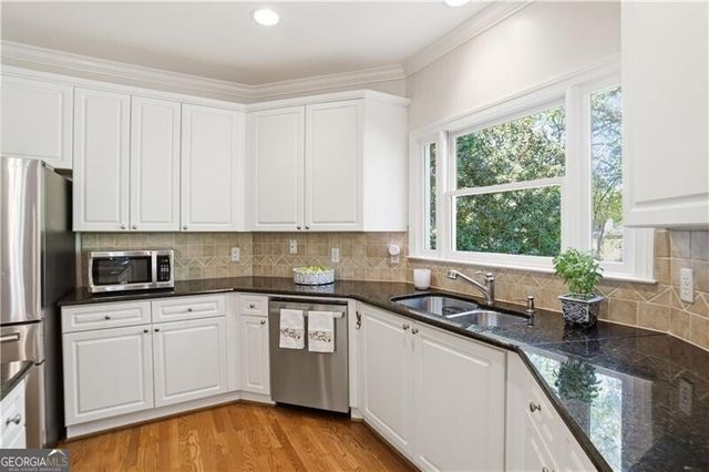 4662 Gilhams Road NE, Roswell, GA 30075