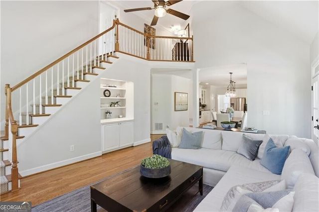 4662 Gilhams Road NE, Roswell, GA 30075