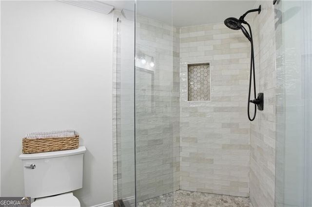 4662 Gilhams Road NE, Roswell, GA 30075