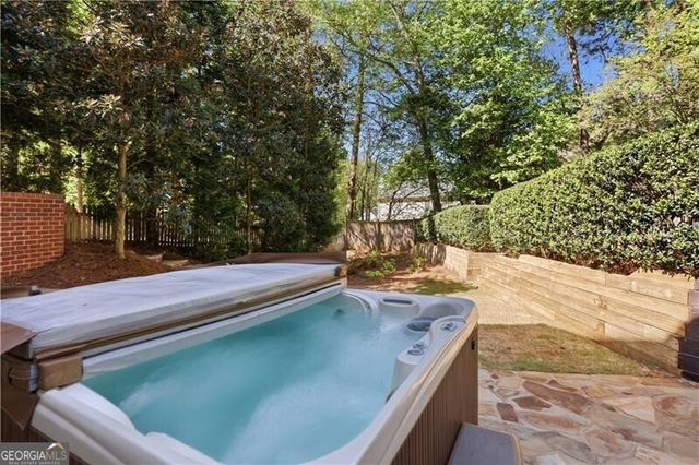 4662 Gilhams Road NE, Roswell, GA 30075