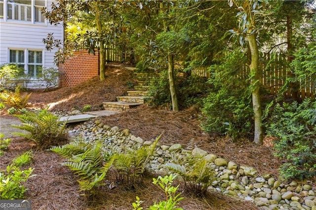 4662 Gilhams Road NE, Roswell, GA 30075