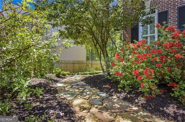 4662 Gilhams Road NE, Roswell, GA 30075