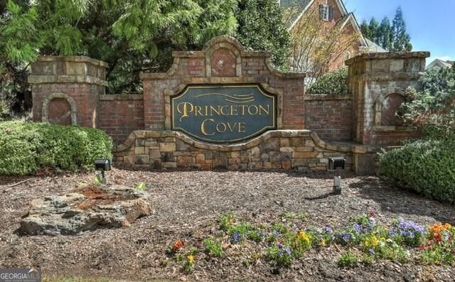 4662 Gilhams Road NE, Roswell, GA 30075
