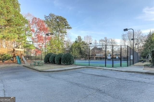 4662 Gilhams Road NE, Roswell, GA 30075