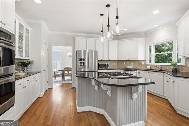 4662 Gilhams Road NE, Roswell, GA 30075