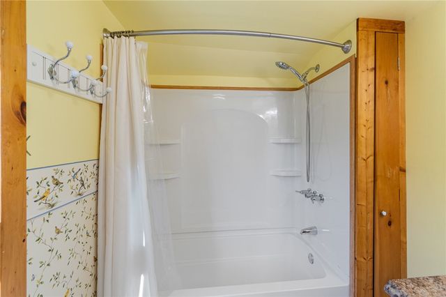 6099 State Route 21, Williamson, NY 14589