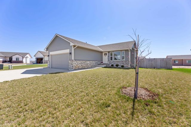 4446 Rutgers Ct, Maize, KS 67101