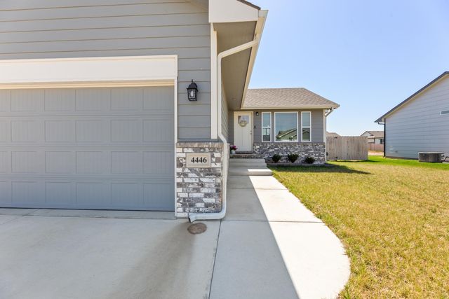 4446 Rutgers Ct, Maize, KS 67101