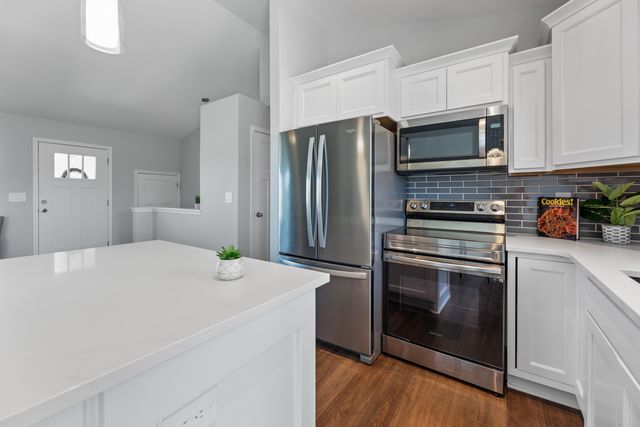 4446 Rutgers Ct, Maize, KS 67101