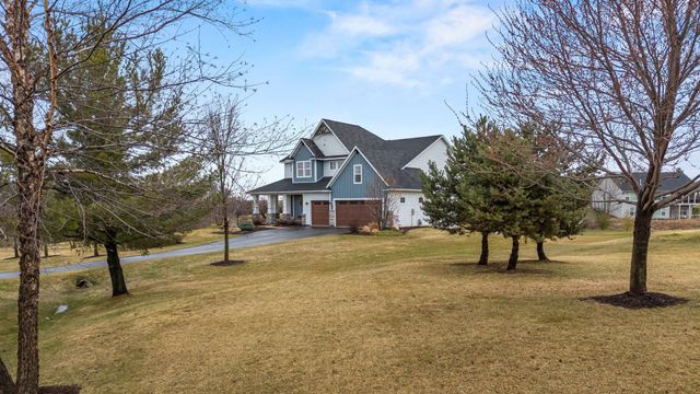 710 Crest Curve, Hudson, WI 54016