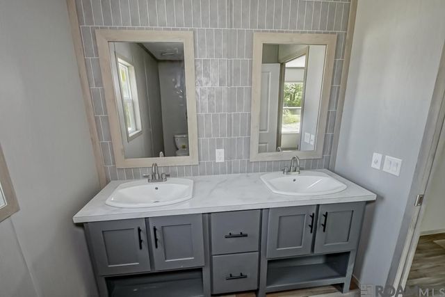 30446 Walker North Rd, Walker, LA 70785