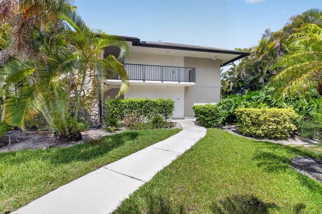551 Greensward Lane 204-d, Delray Beach, FL 33445