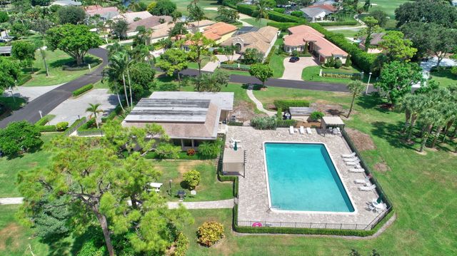 551 Greensward Lane 204-d, Delray Beach, FL 33445