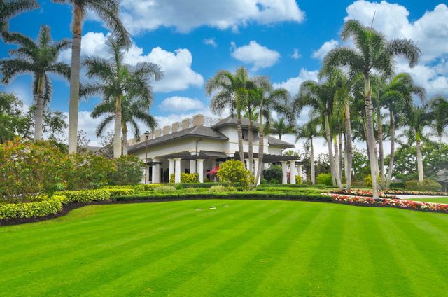551 Greensward Lane 204-d, Delray Beach, FL 33445