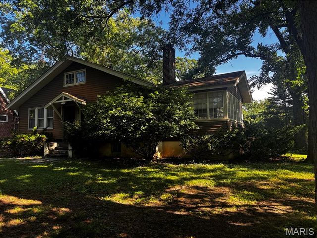 739 Hurstgreen Road, Webster Groves, MO 63119