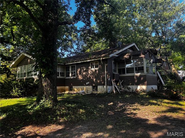 739 Hurstgreen Road, Webster Groves, MO 63119