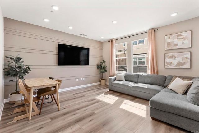 1209 Sunrise View 105, San Marcos, CA 92078