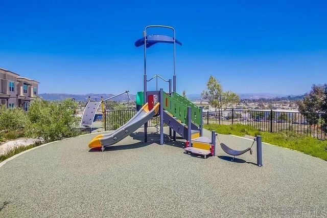 1209 Sunrise View 105, San Marcos, CA 92078