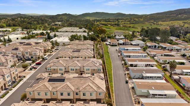 1209 Sunrise View 105, San Marcos, CA 92078