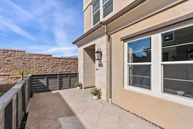 1209 Sunrise View 105, San Marcos, CA 92078