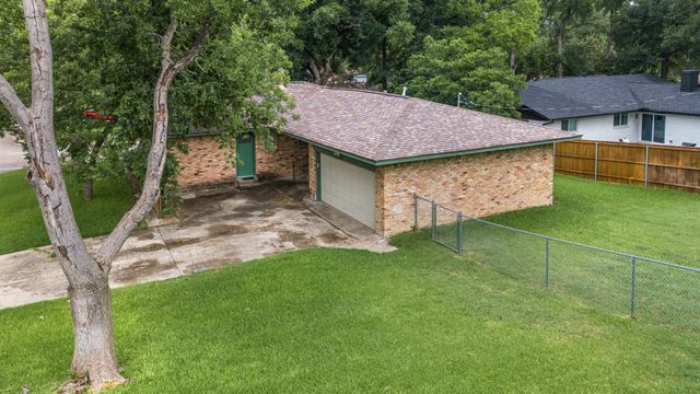 2000 Greenbriar Lane, Plano, TX 75074
