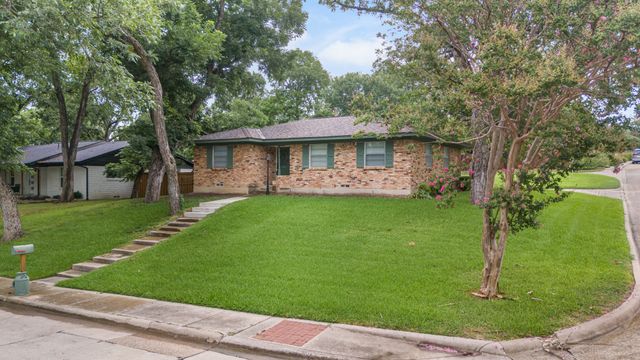 2000 Greenbriar Lane, Plano, TX 75074