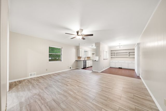 2000 Greenbriar Lane, Plano, TX 75074
