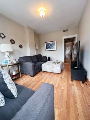 3347 S Emerald Avenue 2, Chicago, IL 60616