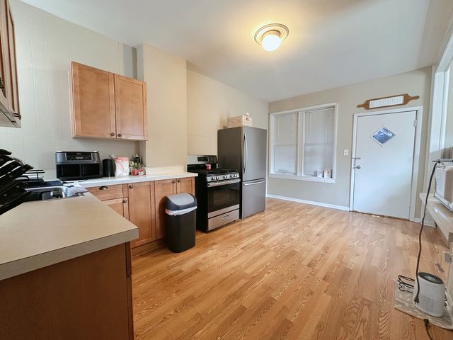 3347 S Emerald Avenue 2, Chicago, IL 60616