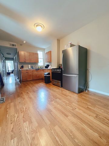 3347 S Emerald Avenue 2, Chicago, IL 60616