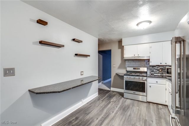 12855 Redwood Avenue NW, Uniontown, OH 44685