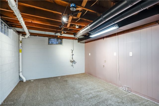 12855 Redwood Avenue NW, Uniontown, OH 44685