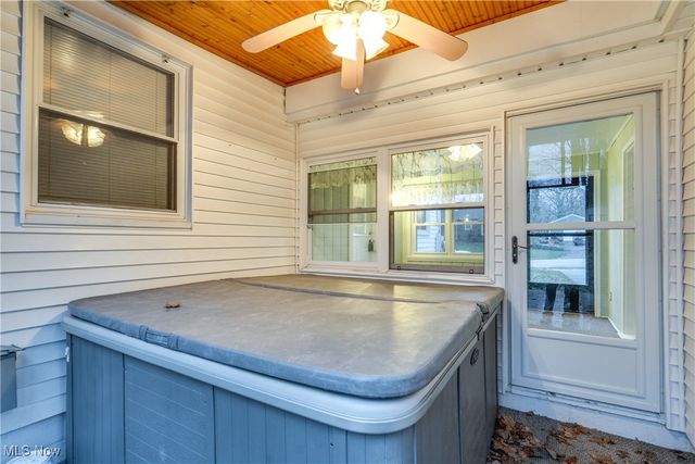 12855 Redwood Avenue NW, Uniontown, OH 44685