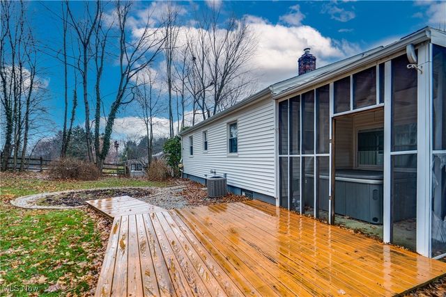 12855 Redwood Avenue NW, Uniontown, OH 44685