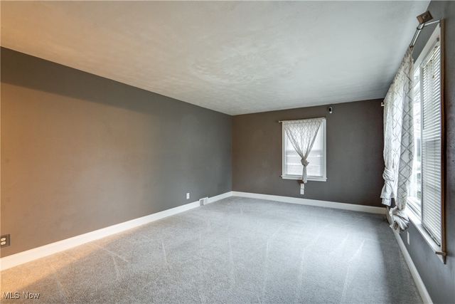 12855 Redwood Avenue NW, Uniontown, OH 44685