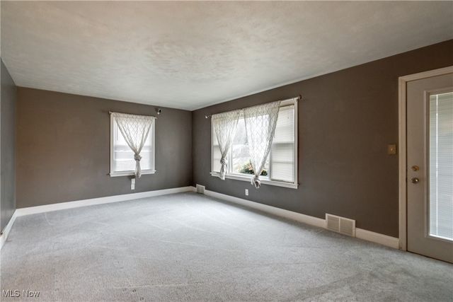 12855 Redwood Avenue NW, Uniontown, OH 44685