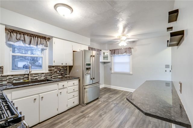 12855 Redwood Avenue NW, Uniontown, OH 44685