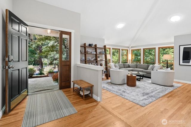 3726 219th Avenue SE, Sammamish, WA 98075