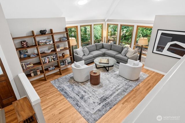 3726 219th Avenue SE, Sammamish, WA 98075